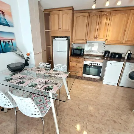 Sunny In ,100 Meters From Locos Apartment Torrevieja